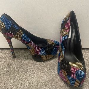 Multicolored heels